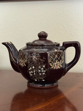 Moriage Redware Teapot - Dark Brown Glaze - Floral Design & Gold Accents